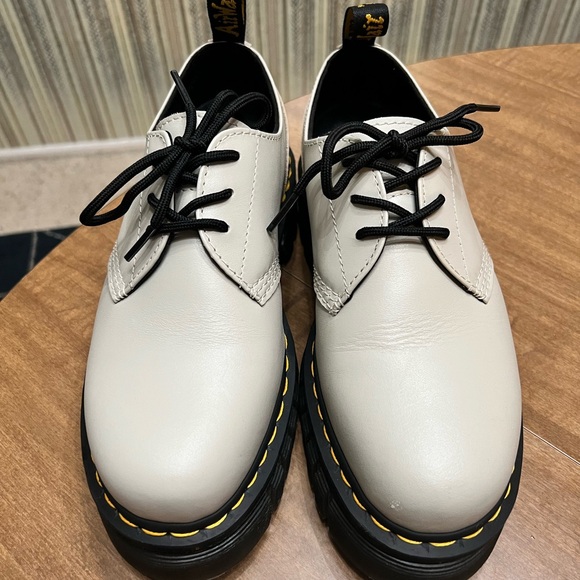 Doc Marten platform oxfords cream light grey - Picture 10 of 10